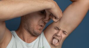 Caldo, sudore e cattivi odori: come scegliere il deodorante più adatto