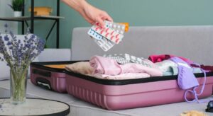 Valigia del benessere: cosa portare in vacanza per piccoli imprevisti estivi